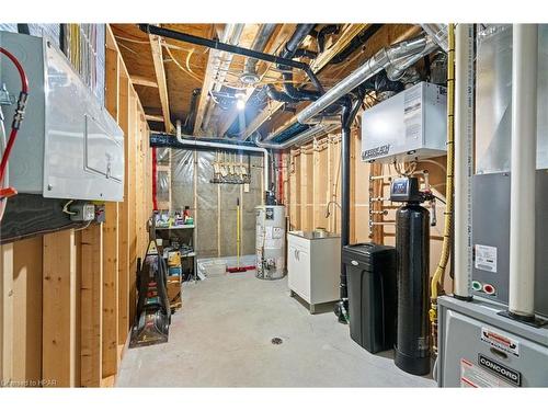 19 Pickett Court, Mitchell, ON - Indoor Photo Showing Basement