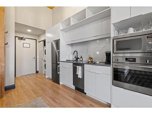 112-245 Downie Street, Stratford, ON - Indoor Photo Showing Kitchen