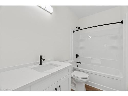 171 Greene Street, Exeter, ON - Indoor Photo Showing Bathroom