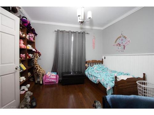 41 Douglas Street, Stratford, ON - Indoor Photo Showing Bedroom