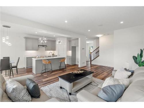 167 Greene Street, Exeter, ON - Indoor Photo Showing Living Room