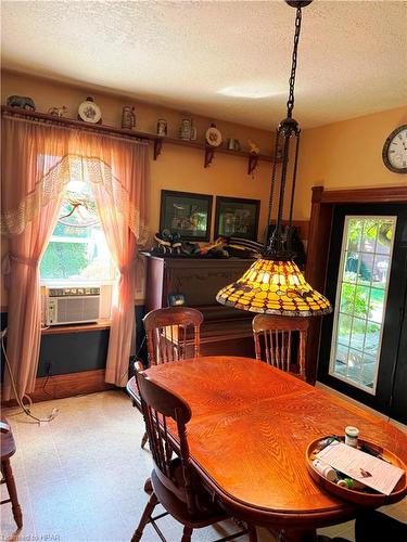 3198 Perth Rd 163, Fullarton, ON - Indoor Photo Showing Dining Room