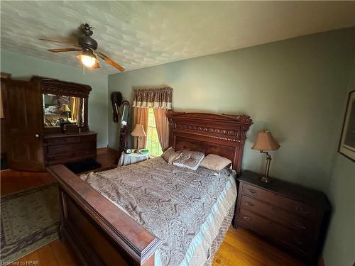 3198 Perth Rd 163, Fullarton, ON - Indoor Photo Showing Bedroom