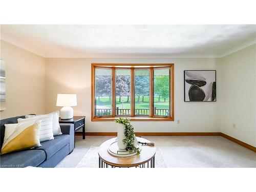 7333 Line 34 Road, St. Columban, ON - Indoor Photo Showing Living Room