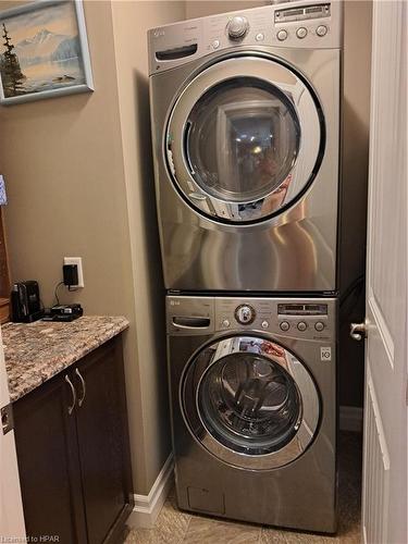 97 Redford Drive, Exeter, ON - Indoor Photo Showing Laundry Room