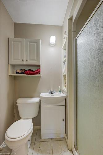 28 Wilson St Street, Seaforth, ON - Indoor Photo Showing Bathroom