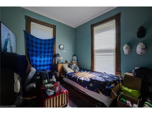 28 Wilson St Street, Seaforth, ON - Indoor Photo Showing Bedroom