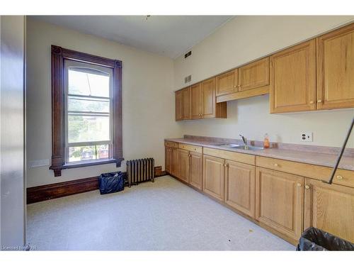 28 Wilson St Street, Seaforth, ON - Indoor Photo Showing Kitchen With Double Sink