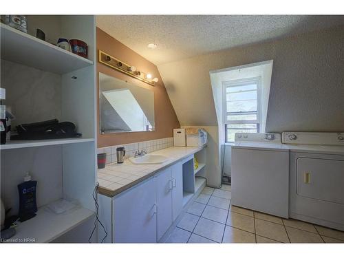 28 Wilson St Street, Seaforth, ON - Indoor Photo Showing Laundry Room