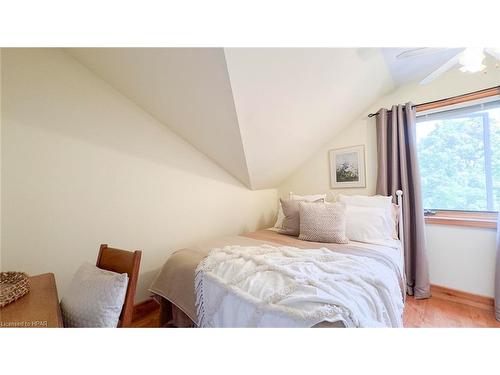 74397 Cardinal Court, Bluewater, ON - Indoor Photo Showing Bedroom