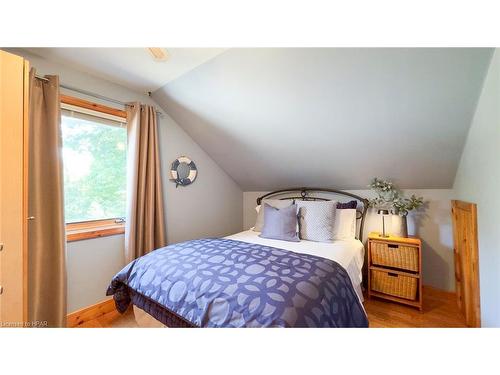 74397 Cardinal Court, Bluewater, ON - Indoor Photo Showing Bedroom