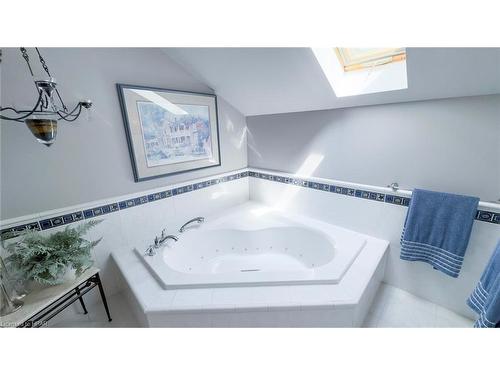 74397 Cardinal Court, Bluewater, ON - Indoor Photo Showing Bathroom