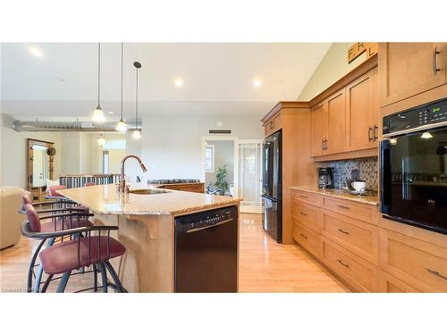 6055 Fischer Road, Mitchell, ON - Indoor Photo Showing Kitchen With Upgraded Kitchen