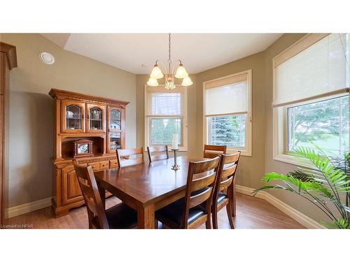 6055 Fischer Road, Mitchell, ON - Indoor Photo Showing Dining Room