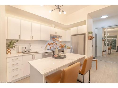 2514-9000 Jane Street Street, Vaughan, ON - Indoor Photo Showing Kitchen With Upgraded Kitchen