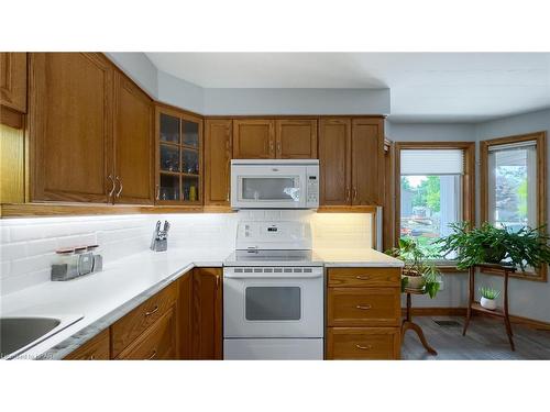 8 Blake Street, Ripley, ON - Indoor Photo Showing Kitchen