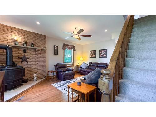 8 Blake Street, Ripley, ON - Indoor Photo Showing Living Room