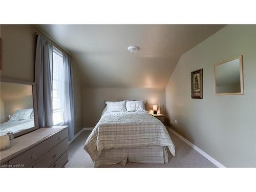 8 Blake Street, Ripley, ON - Indoor Photo Showing Bedroom