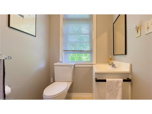 8 Blake Street, Ripley, ON - Indoor Photo Showing Bathroom