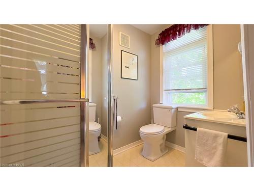 8 Blake Street, Ripley, ON - Indoor Photo Showing Bathroom