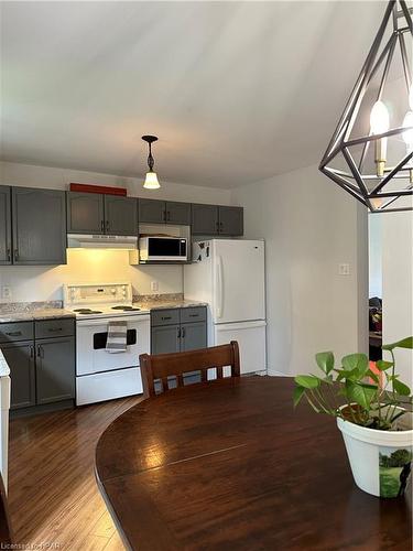 5-20 Southvale Road, St. Marys, ON - Indoor Photo Showing Kitchen