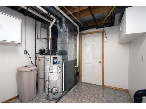 91 Norwood Court, Stratford, ON - Indoor Photo Showing Basement