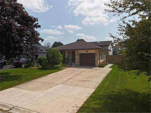 91 Norwood Court, Stratford, ON - Outdoor