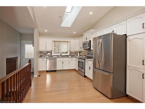 91 Norwood Court, Stratford, ON - Indoor Photo Showing Kitchen