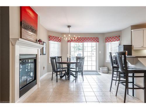 55 Stoneridge Boulevard, St. Marys, ON - Indoor Photo Showing Dining Room