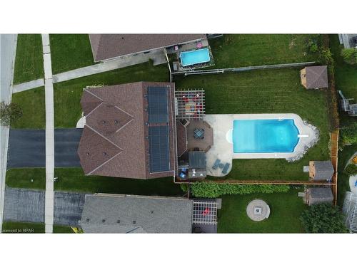 55 Stoneridge Boulevard, St. Marys, ON - Outdoor With In Ground Pool