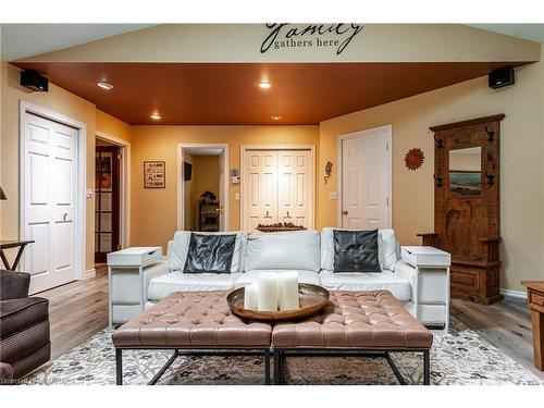 5132 10 Line, St. Marys, ON - Indoor Photo Showing Living Room