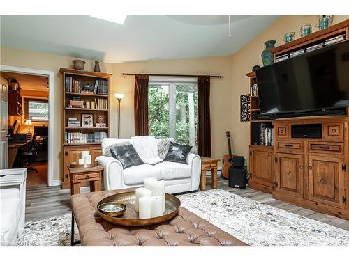 5132 10 Line, St. Marys, ON - Indoor Photo Showing Living Room