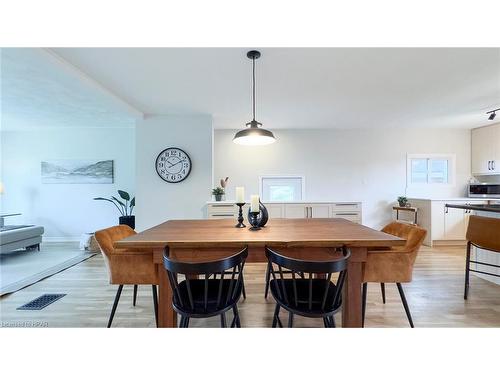 3813 Road 160, Mitchell, ON - Indoor Photo Showing Dining Room