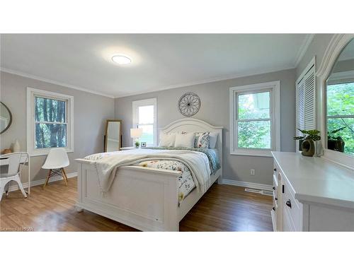 3813 Road 160, Mitchell, ON - Indoor Photo Showing Bedroom