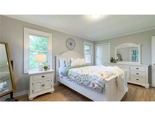 3813 Road 160, Mitchell, ON - Indoor Photo Showing Bedroom