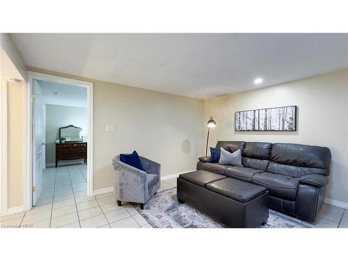 3813 Road 160, Mitchell, ON - Indoor Photo Showing Living Room