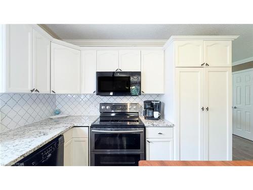 87 Napier Street, Mitchell, ON - Indoor Photo Showing Kitchen