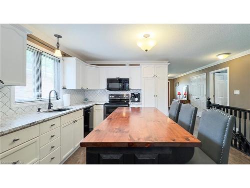 87 Napier Street, Mitchell, ON - Indoor Photo Showing Kitchen