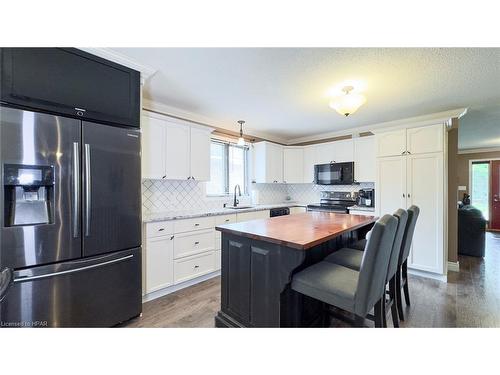 87 Napier Street, Mitchell, ON - Indoor Photo Showing Kitchen