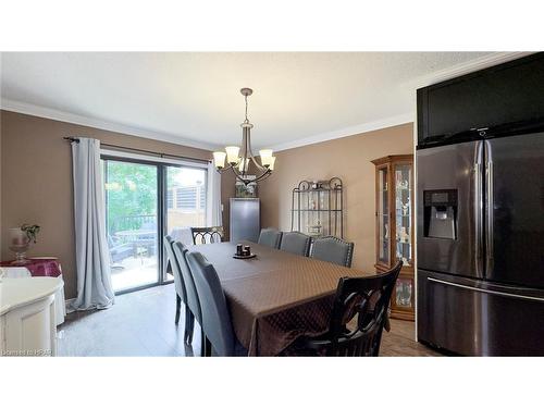 87 Napier Street, Mitchell, ON - Indoor Photo Showing Dining Room