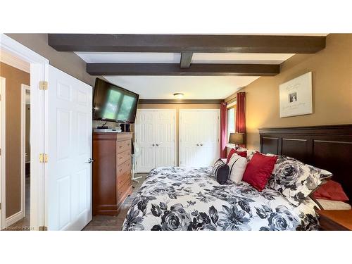 87 Napier Street, Mitchell, ON - Indoor Photo Showing Bedroom