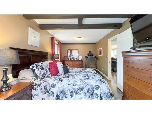 87 Napier Street, Mitchell, ON - Indoor Photo Showing Bedroom