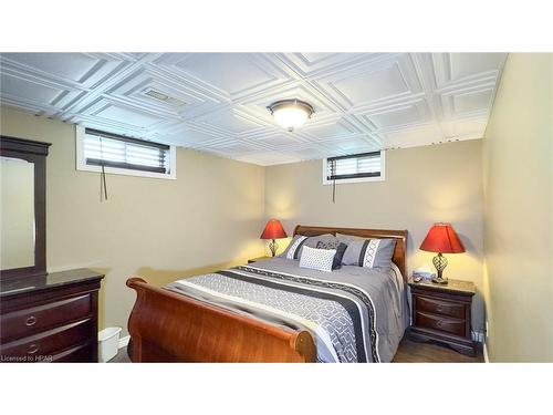 87 Napier Street, Mitchell, ON - Indoor Photo Showing Bedroom