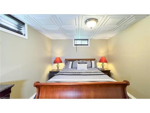 87 Napier Street, Mitchell, ON - Indoor Photo Showing Bedroom