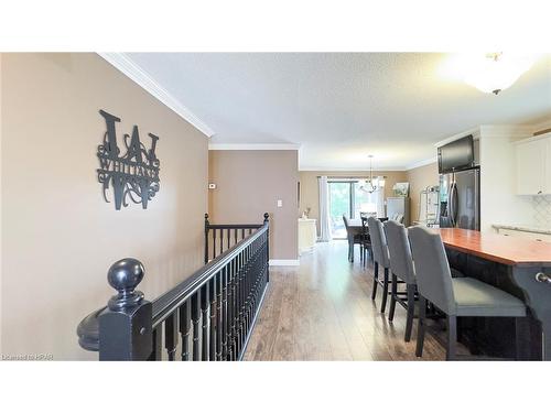 87 Napier Street, Mitchell, ON - Indoor Photo Showing Dining Room