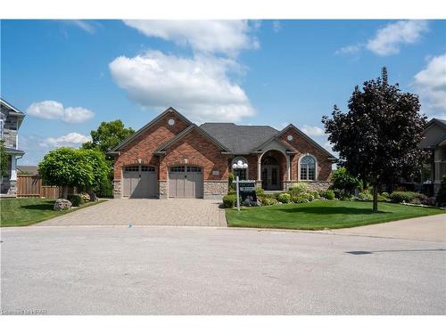 37 Oliver Crescent, Thamesford, ON - Outdoor With Facade