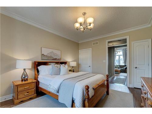 37 Oliver Crescent, Thamesford, ON - Indoor Photo Showing Bedroom