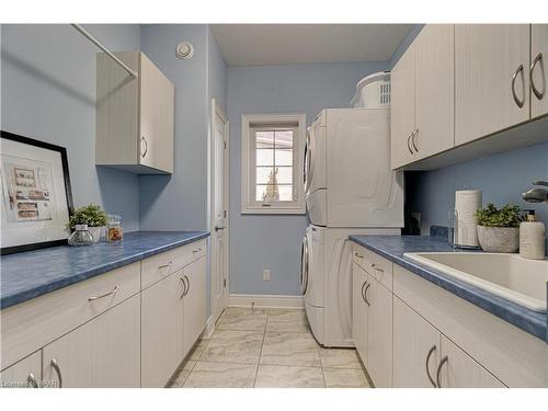 37 Oliver Crescent, Thamesford, ON - Indoor Photo Showing Kitchen