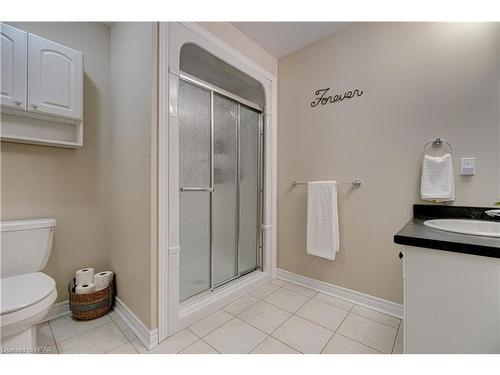 37 Oliver Crescent, Thamesford, ON - Indoor Photo Showing Bathroom