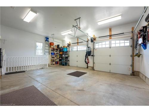 37 Oliver Crescent, Thamesford, ON - Indoor Photo Showing Garage